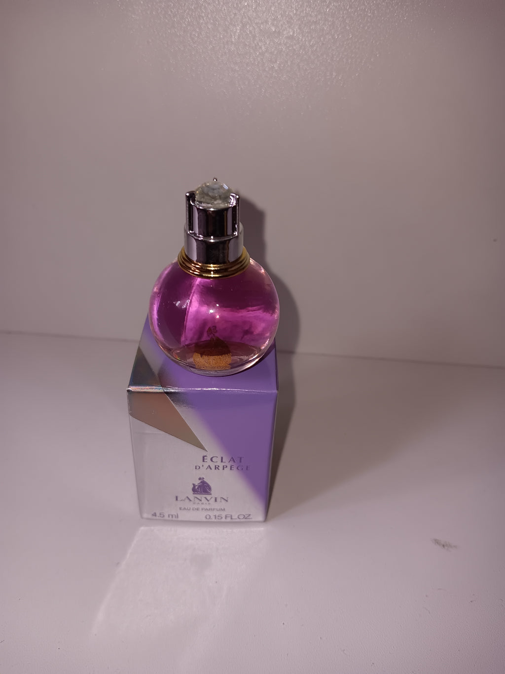 Trois mini-parfums de luxe [Coffret de parfums printemps-été [Coffret découverte de parfums de luxe
Trois flacons de parfum de 5 ml  Coffret cadeau de mini-parfums [Collection de parfums format voyage
Coffret de trois fragrances [Miniatures de parfums de luxe [Coffret cadeau découverte de parfums
Collection de fragrances printemps-été
