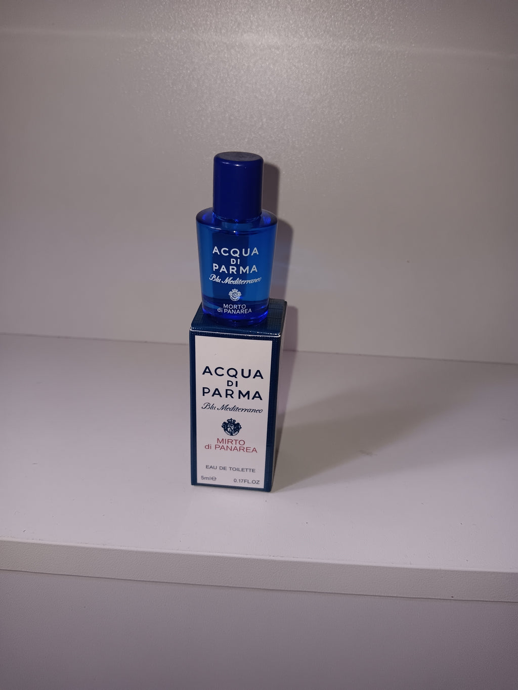 Acqua di Parma luxury mini perfume [Acqua di Parma unisex perfume 5ml [Luxury miniature fragrance bottle [Acqua di Parma travel-size perfume [Unisex luxury fragrance miniature
5ml Acqua di Parma perfume bottle [Mini perfume for men and women [Luxury perfume gift idea
Compact Acqua di Parma fragrance [Acqua di Parma miniature perfume