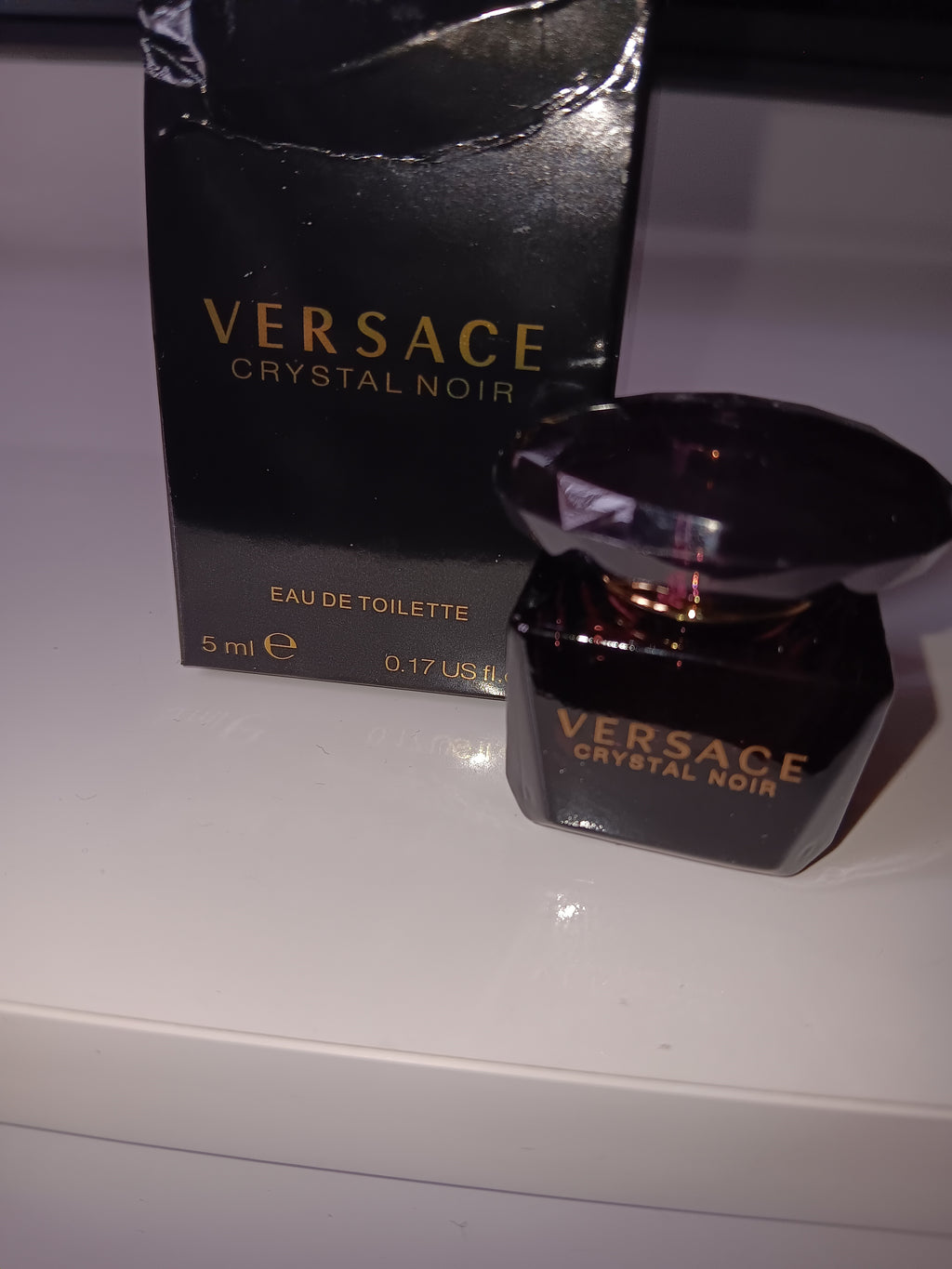 Mini parfum Versace Crystal Noir [Parfum Versace Crystal Noir femme 5 ml [Miniature de parfum de luxe Versace [Versace Crystal Noir format voyage [Flacon miniature Versace pour femme
Parfum Crystal Noir en format miniature [Parfum Versace femme en format 5 ml [Parfum de luxe Versace à offrir
Versace Crystal Noir format compact [Flacon de parfum Versace Crystal Noir