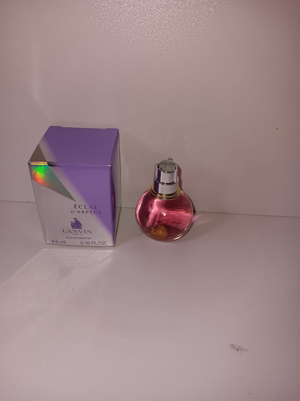 Trois mini-parfums de luxe [Coffret de parfums printemps-été [Coffret découverte de parfums de luxe
Trois flacons de parfum de 5 ml  Coffret cadeau de mini-parfums [Collection de parfums format voyage
Coffret de trois fragrances [Miniatures de parfums de luxe [Coffret cadeau découverte de parfums
Collection de fragrances printemps-été
